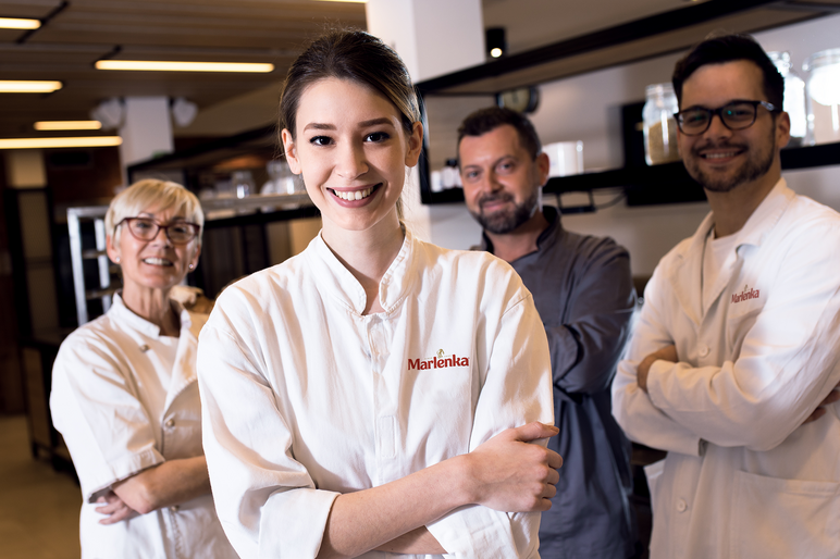 ZAMESTNANCI_sloucene ořez